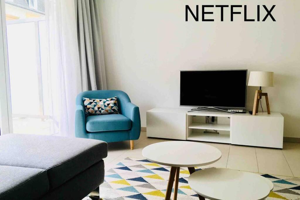 Large Family Retro Flat In City Center- Large Terrace & Garden View, Free Parking ルクセンブルク エクステリア 写真
